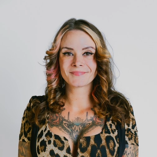 Molly Ash Headshot